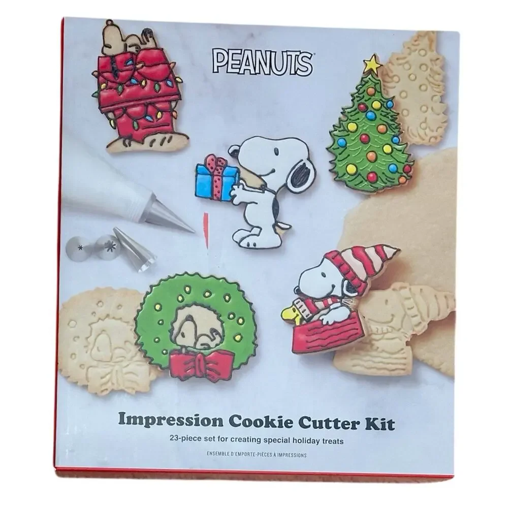Williams Sonoma 23 pc Peanuts Snoopy Christmas Impression Cookie Cutter Kit Set